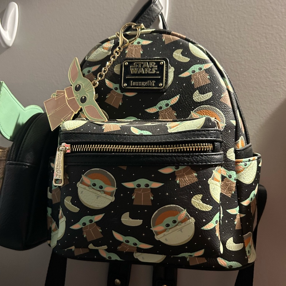 Loungefly Baby Yoda backpack